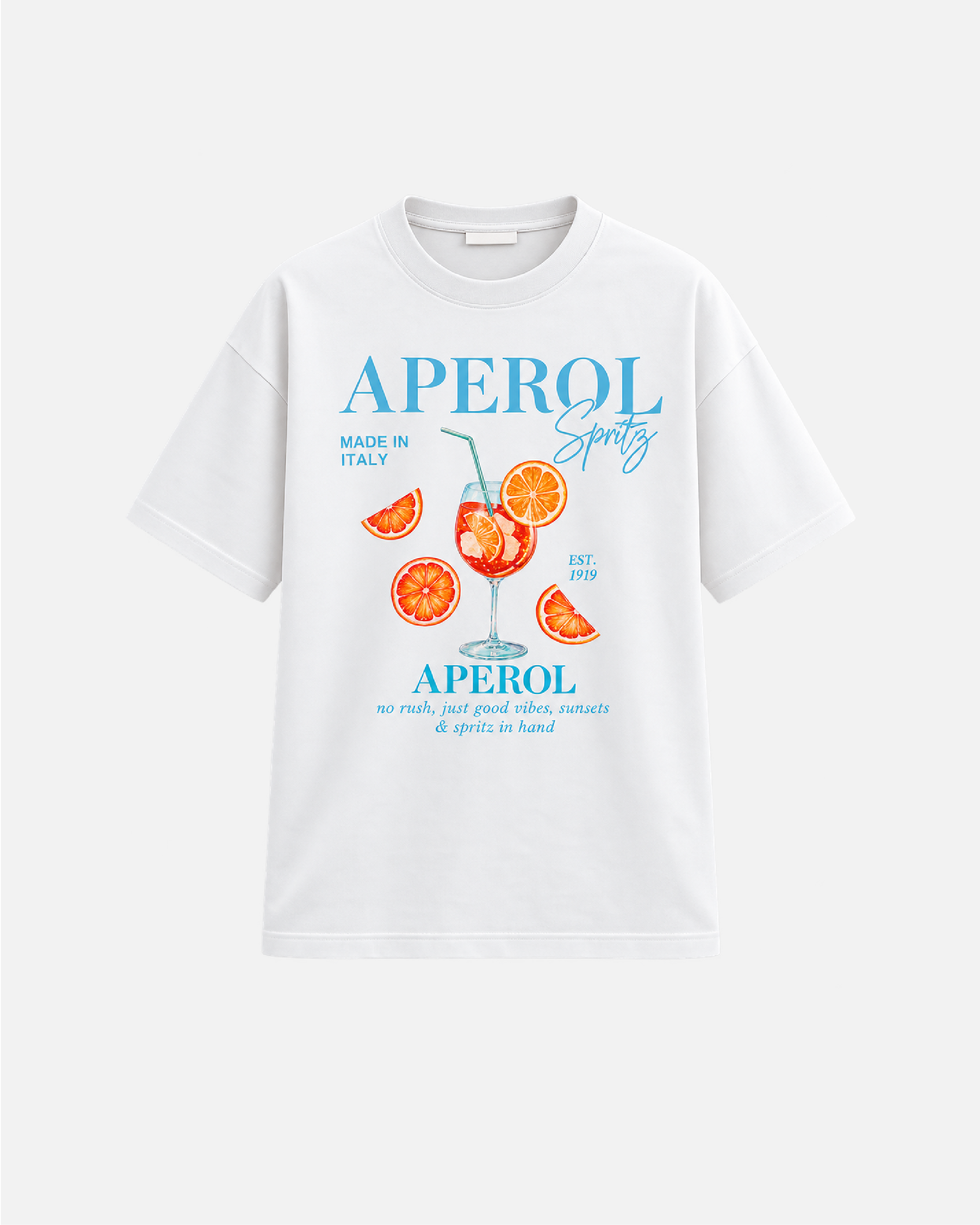 Mujer con camiseta oversize Aperol de Fit Zone, vista frontal